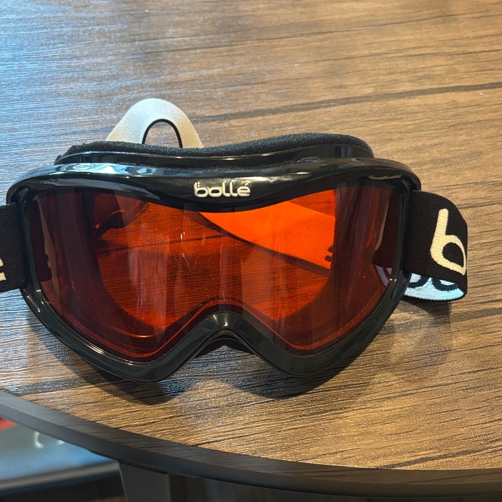 Bolle Black and Red VR Goggles